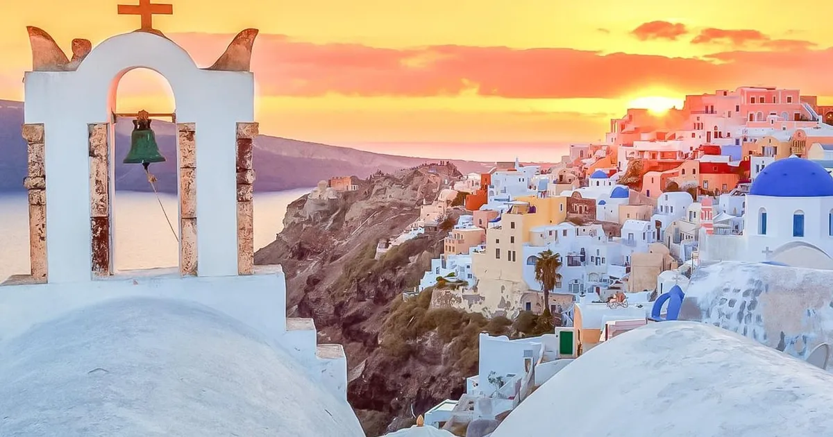 Village lane on a traditional Santorini sightseeing bus tour, Santorini Greece